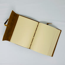 Load image into Gallery viewer, Leather Journals with Unlined Paper